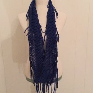 Blue net design knit infinity scarf